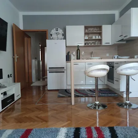 Sve U 5 Minuta Apartamento